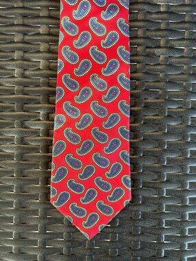 Vintage Premier Edition Kuppenheimer Red Paisley Silk Necktie Classic Designer